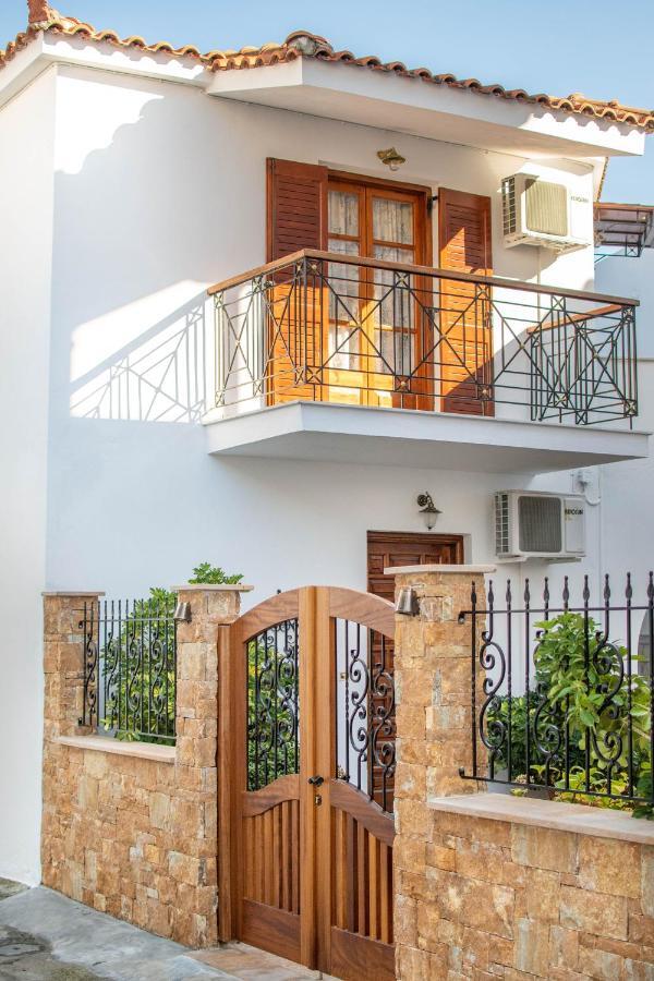 Villa Fantasia Skiathos Town Exterior photo