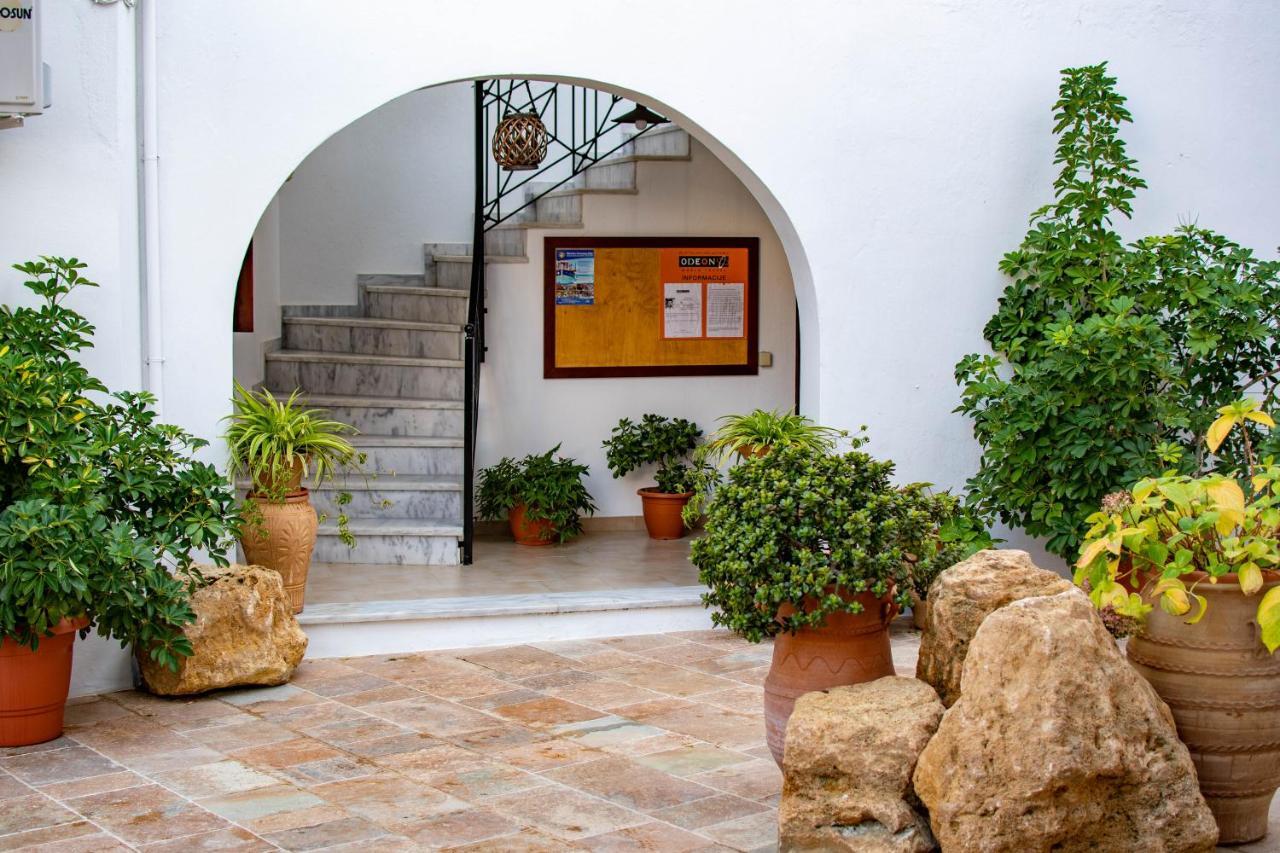 Villa Fantasia Skiathos Town Exterior photo